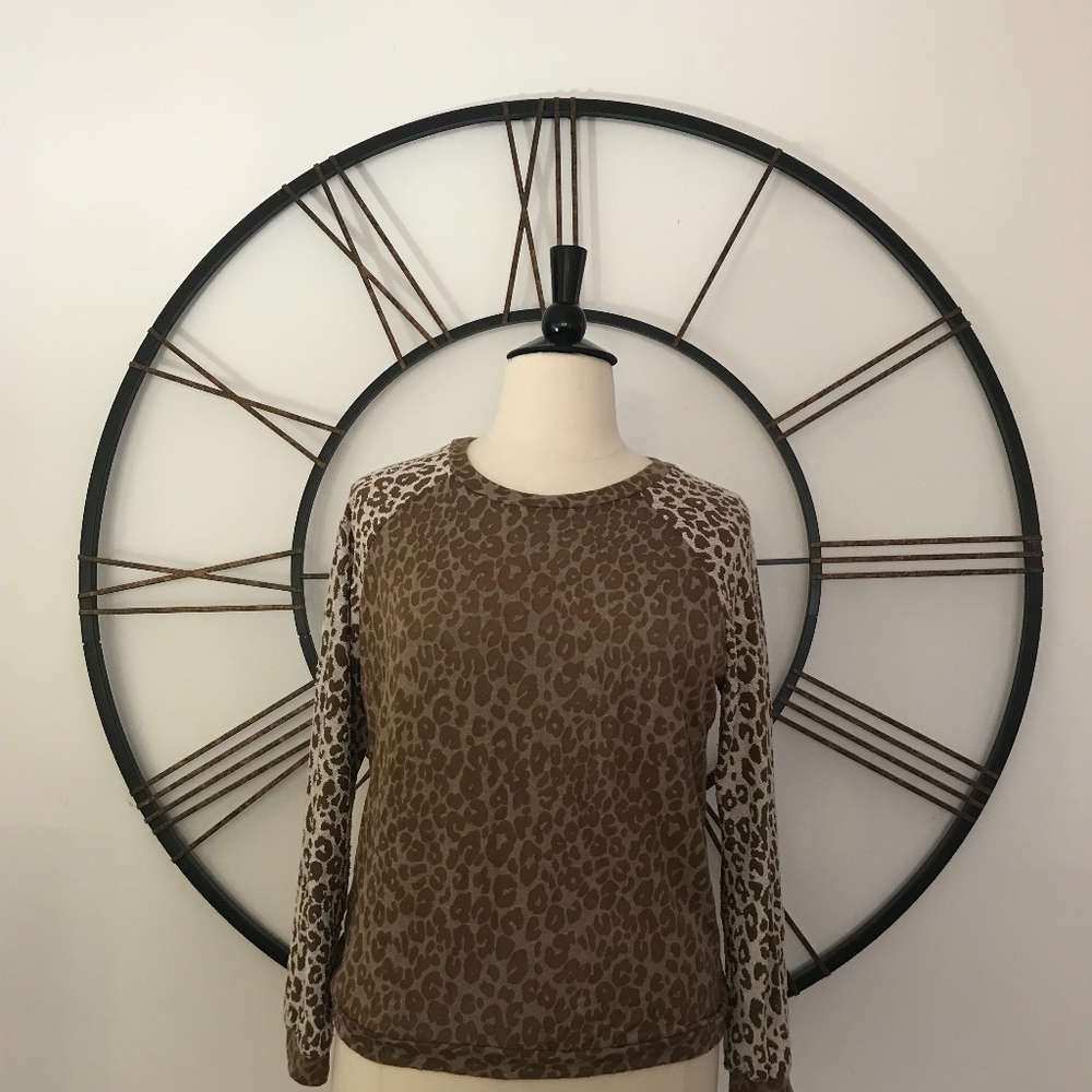 B_Envied Polyester Moca and White Blouse
